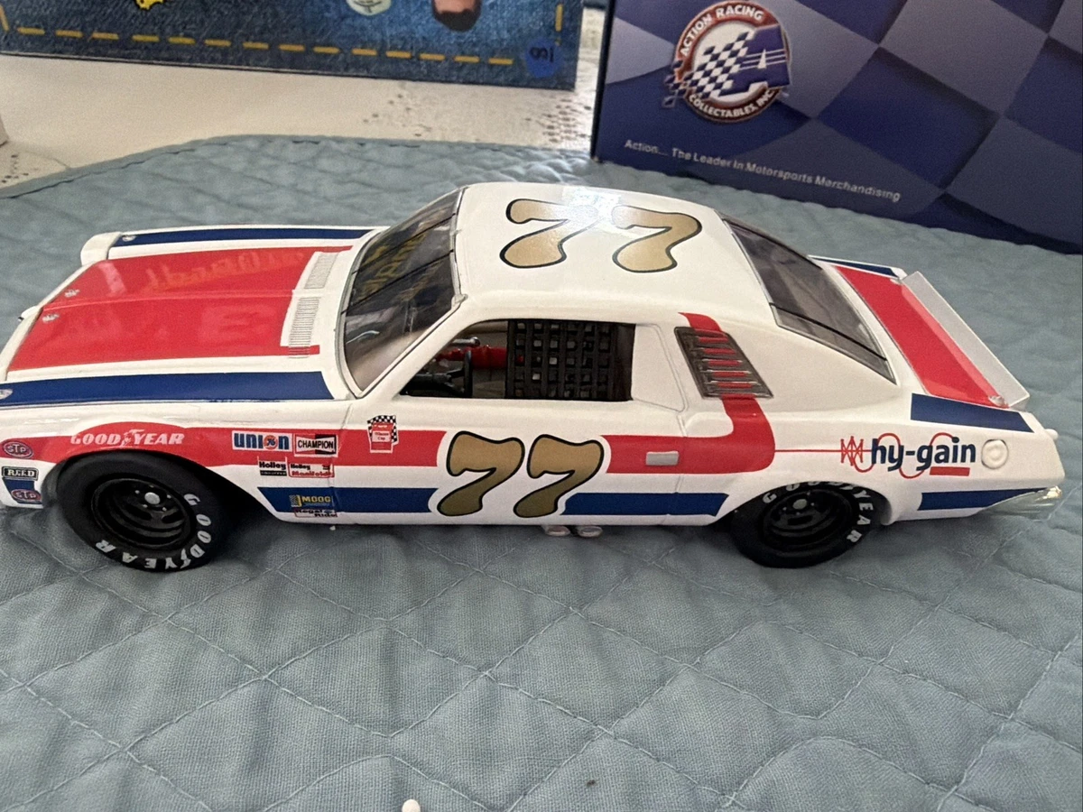 Dale Earnhardt Diecast Racing Cars 1:24 1976 Vehicle Year for sale