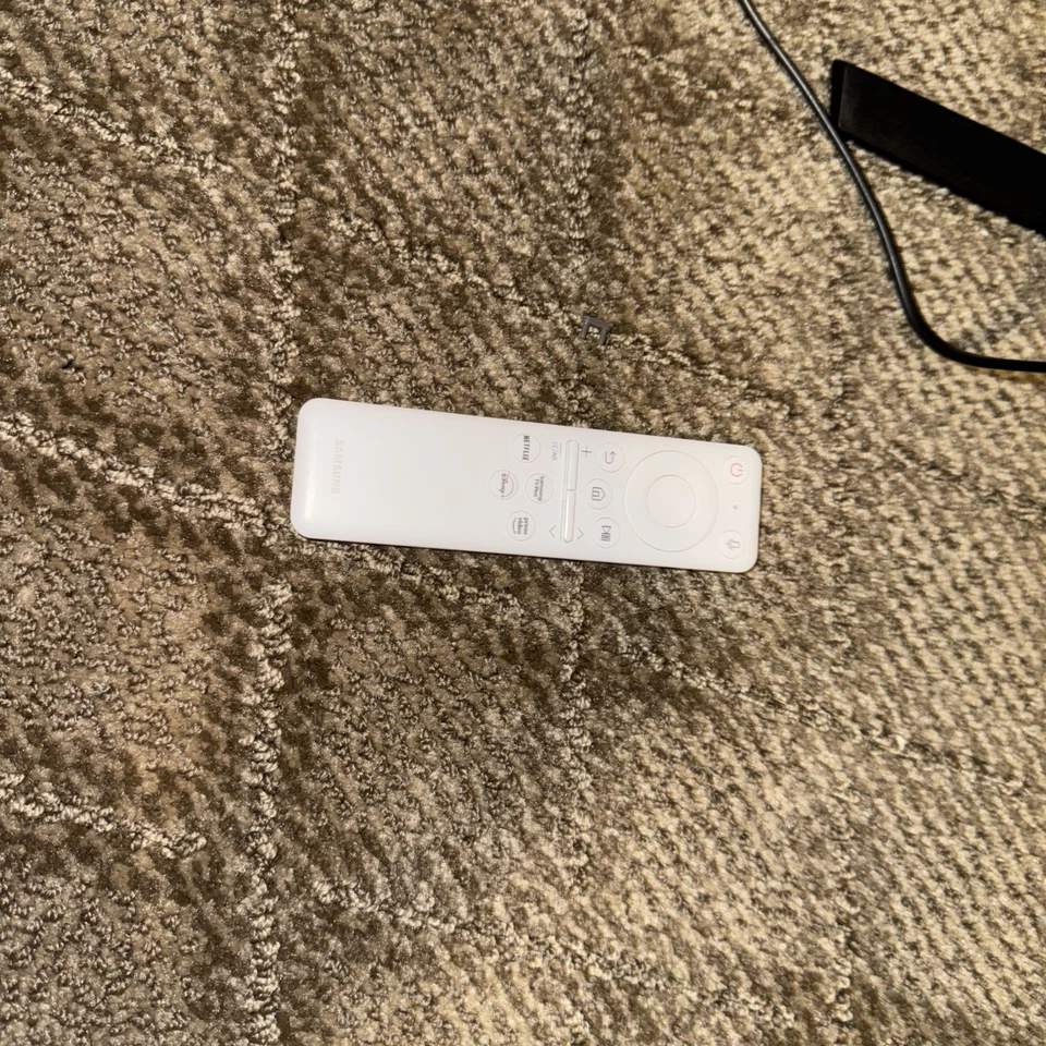 Samsung Odyssey G70A 28” Gaming Monitor 4k 144hz IPS - Image 3 of 4