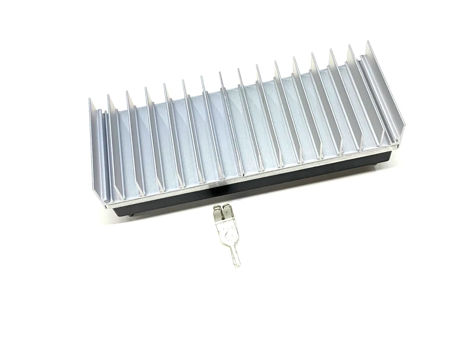 Vicor VI-210-EW-F4 Isolated Module DC DC Converter 5V 100W 20A 21V-32V - Image 2 of 2