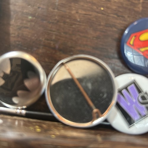 DC Comics Promo Pins & Buttons lot of 10 SDCC Batman Wonder Woman JSA Superman - Picture 5 of 5