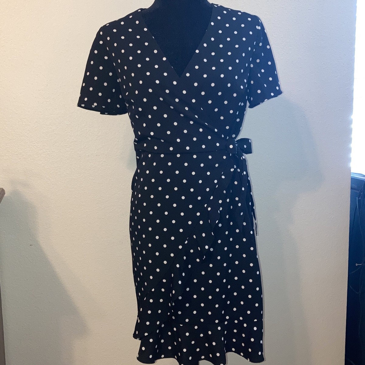 banana republic black and white wrap dress Polka Dot 2 LAUNCH04/05/2021