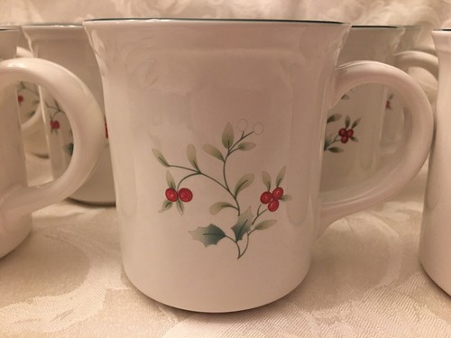 Pfaltzgraff China WINTERBERRY 16 ounce Coffee Mugs Lot Of 12 - Picture 2 of 2