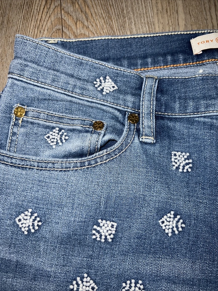 Tory Burch Geo 鱼刺绣 Burwood 直筒牛仔裤 27 码 28x27.5 英寸 — 第 4/4 张图片