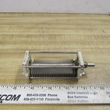 VARIABLE CAPACITOR TRANSMITTING 200 pF 11 to 202 pF JOHNSON 167-12