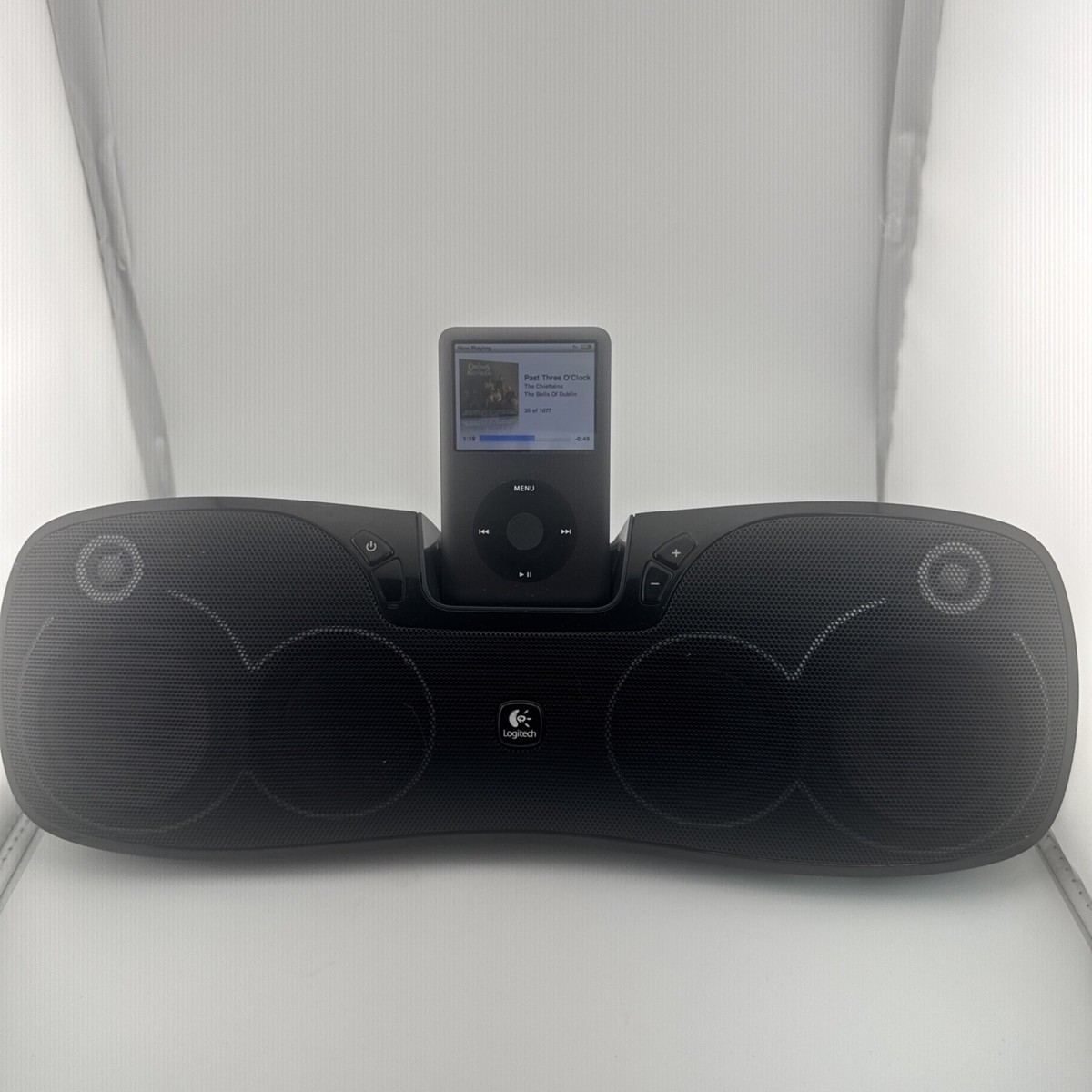 Apple iPod Classic 7th Generation 160GB Space Grey/Model MC297LL