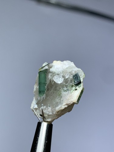 Bellissimo cristallo di tormalina naturale 22 ct dall'Afghanistan - Foto 5 di 10