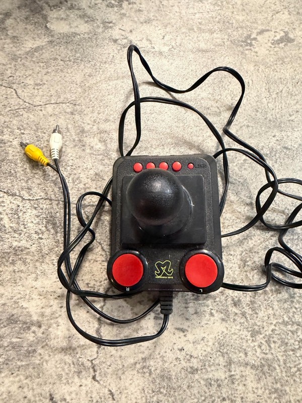 Vintage Mammoth Toy Commodore 64 Direct-to-TV Plug And Play Game System Preowned