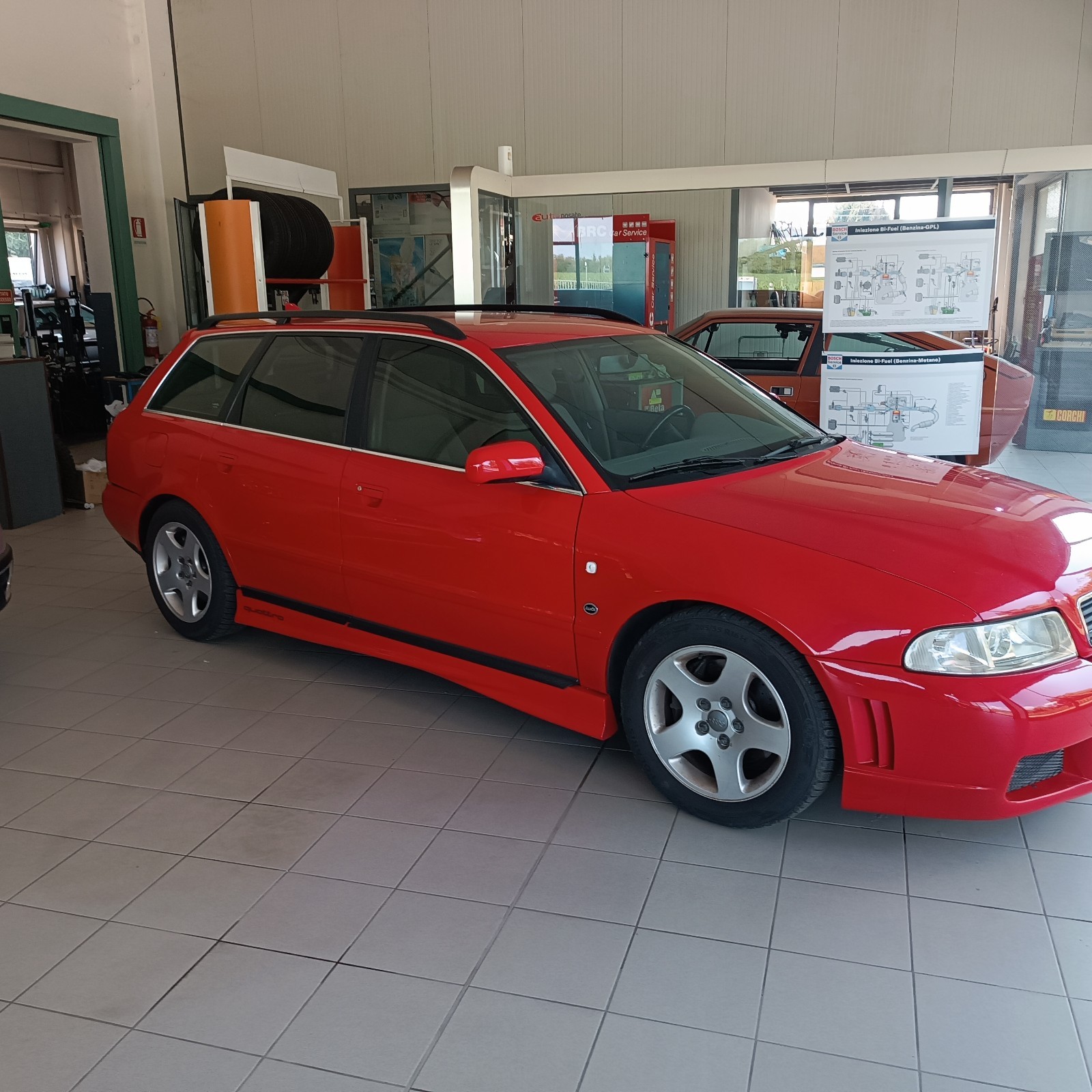 Audi 4 Quattro V6 2800 cc automatica 196 cv