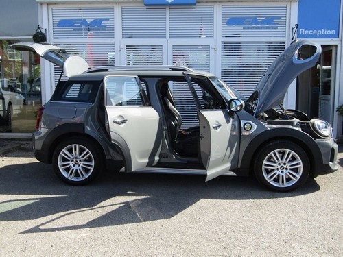 2021 70 MINI COUNTRYMAN 1.5 10KWH COOPER SE EXCLUSIVE SUV 5DR PETROL PLUG-IN HYB - Picture 9 of 24