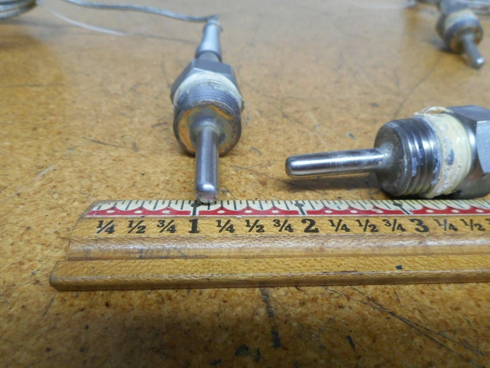 Cartuchos calefactores P13A576K1HQ de 1/4" de diámetro usados (lote de 3) Foto 4 de 4