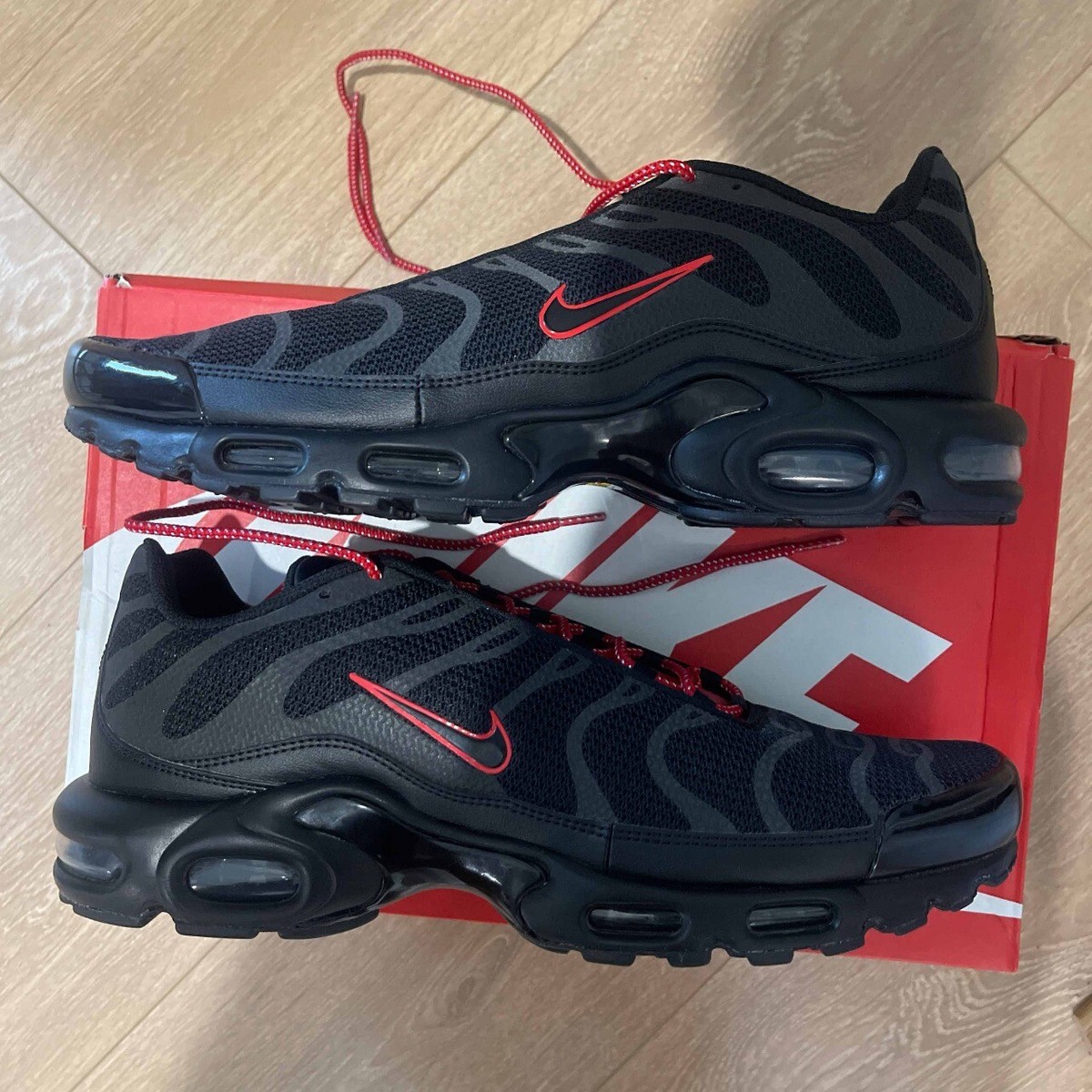 NIKE AIR MAX PLUS TN BLACK/RED REFLECTIVE US14 🔥 VNDS - Main Image