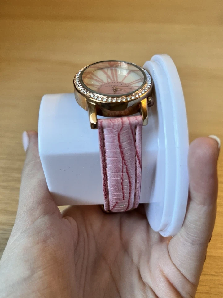 Reloj Mujer Jeanneret Ovalado Correa Piel Rosa Foto 3 de 4