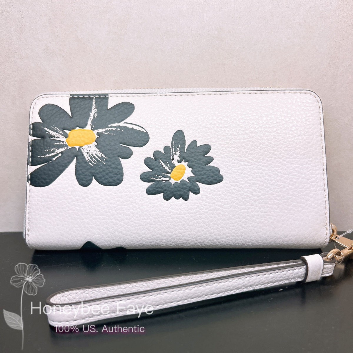 NWT Coach Long Zip Around Wallet In Signature Canvas With Floral