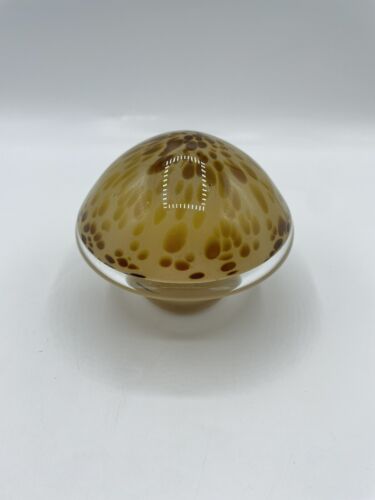 Wedgwood Mushroom Art Glass Paper Weight Brown Display Ornament 4 in Bs282