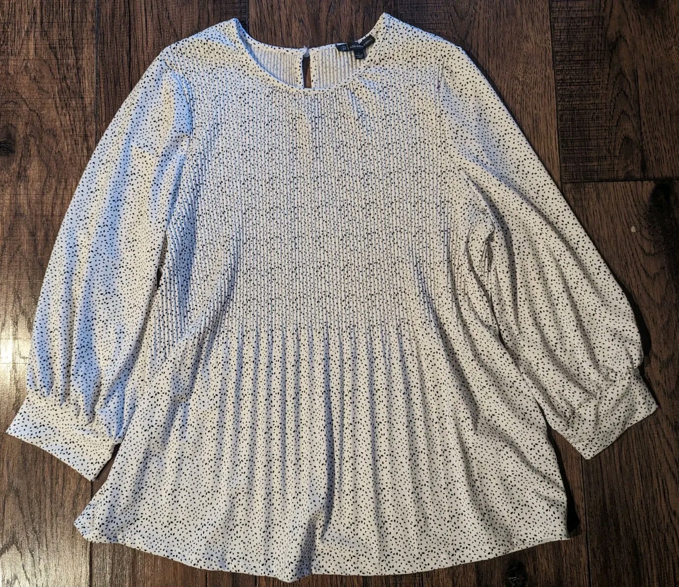 Picture 1 of 18