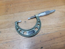MITUTOYO NO 122 BLADE MICROMETER .0001 " X 1 - 2 "