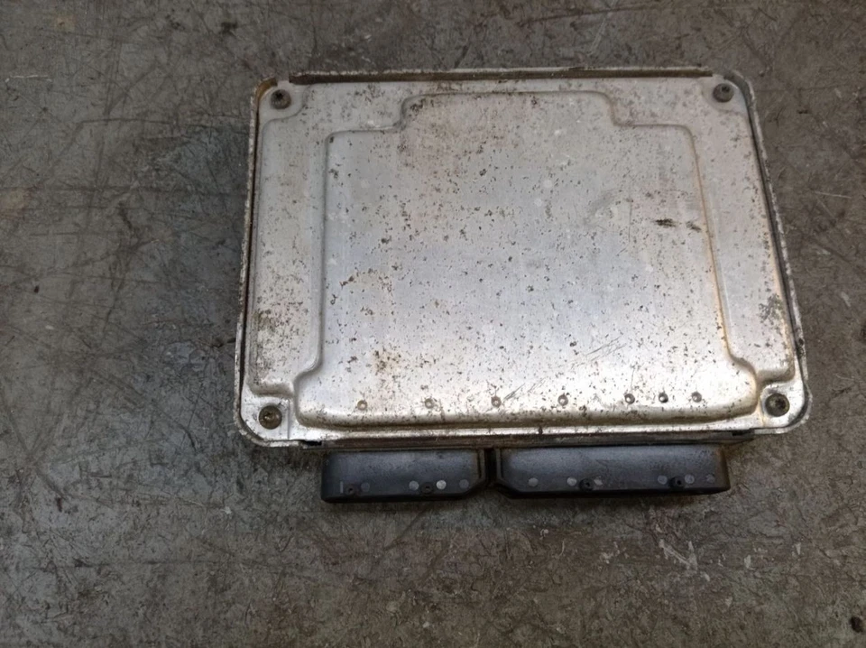 VW T4 IV (70XA) 2.5 TDI Centralina Motore 074906018B - Immagine 2 di 4