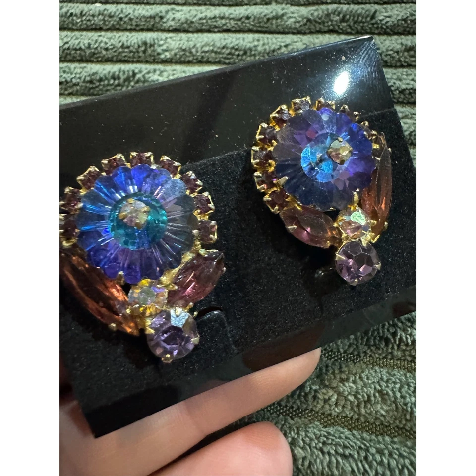 Vintage Julianna Flower Crystal Clip On Earrings Aurora Borealis Rhinestone - Image 4 of 4