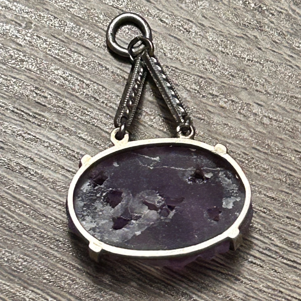 Colgante de amatista tallado a mano vintage con montura de plata de ley Foto 2 de 2
