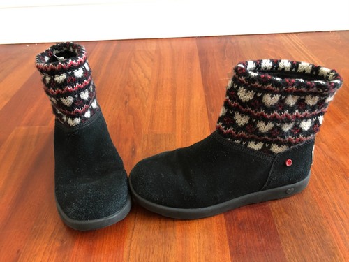 Ugg Girls Size 2 sweater boots i heart 