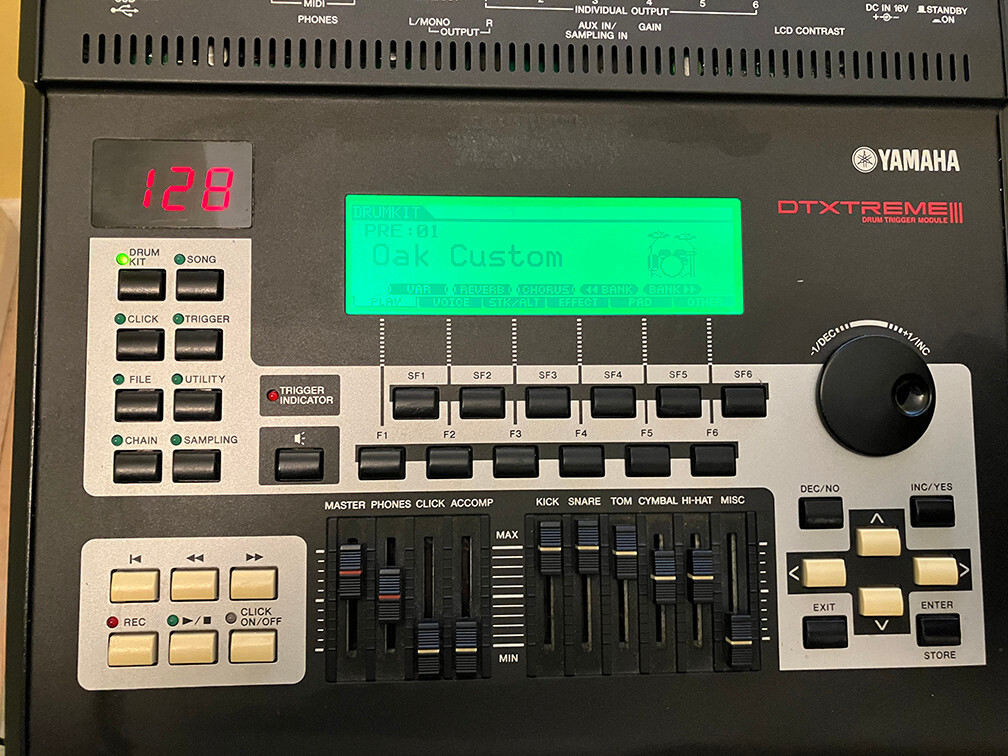 Yamaha DTXTREME III Electronic Drum Kit Special Set Hex Rack 4 Toms and