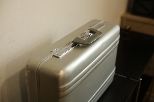 TRUE VINTAGE ZERO Halliburton klein Koffer Boardcase Aluminium 80er Made in USA - Picture 4 of 22