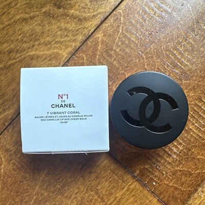 CHANEL N°1 DE CHANEL Red Camellia LIP AND CHEEK BALM 7 VIBRANT