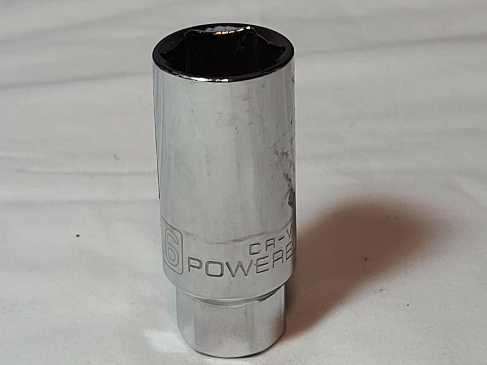 Powerbuilt 3/8" Drive Magnetic Spark Plug Socket 13/16" Chrome Vanadium CR-V - Image 2 of 4