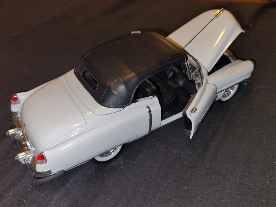 Welly 1:24 1953 Cadillac Eldorado - Изображение 4 из 4