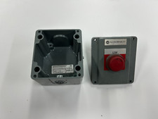 Allen Bradley 800H-R Series F Momentary Push Button with 800T-1TZ Enclosure