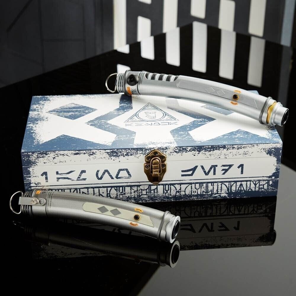 Ahsoka Tano Legacy Lightsaber Hilt Limited Edition Star Wars