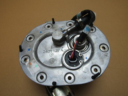 Triumph Bonneville T120 2017 7,718 miles petrol fuel pump (9788) - Picture 5 of 9