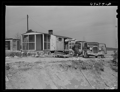 Photo:Whitestone SC 1941 Family Moving Trailer Camp Croft Area