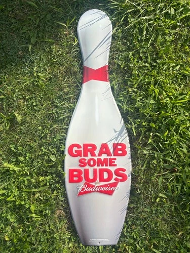 Vintage Budweiser Bowling Pin Metal Tin Tacker Beer Bar Pub Sign 2001 RARE bowl