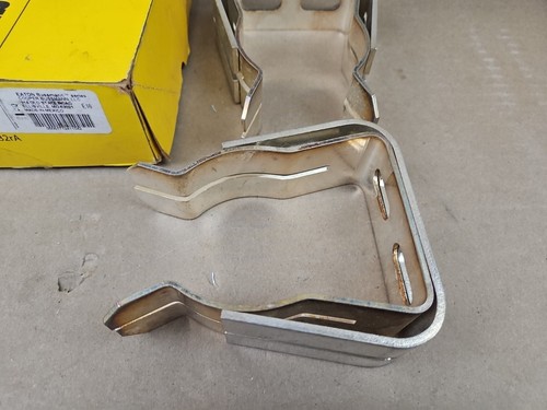 New! Cooper Bussmann 1A0065 Fuse Clips For 3" Diameter Fuses - Picture 3 of 5