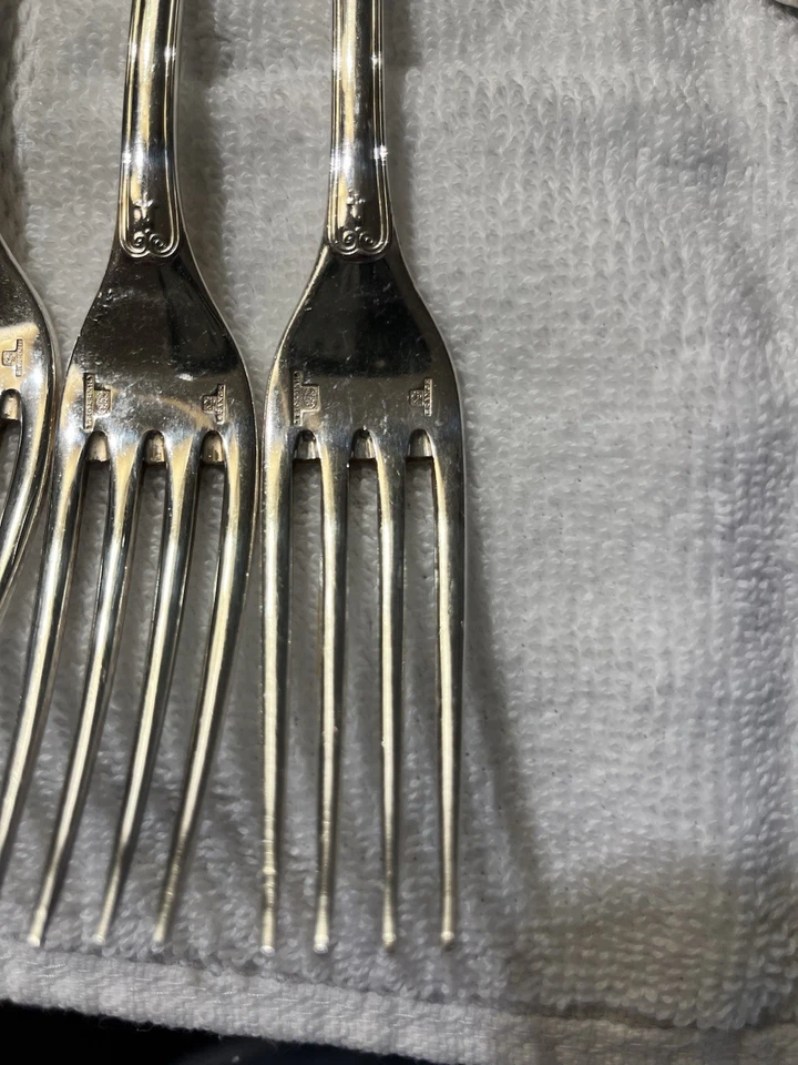 12 piezas CORQUILLAS CUCHARAS CUCHILLOS Christofle Francia MALMAISON chapadas en plata 7”-91/2” Foto 3 de 4