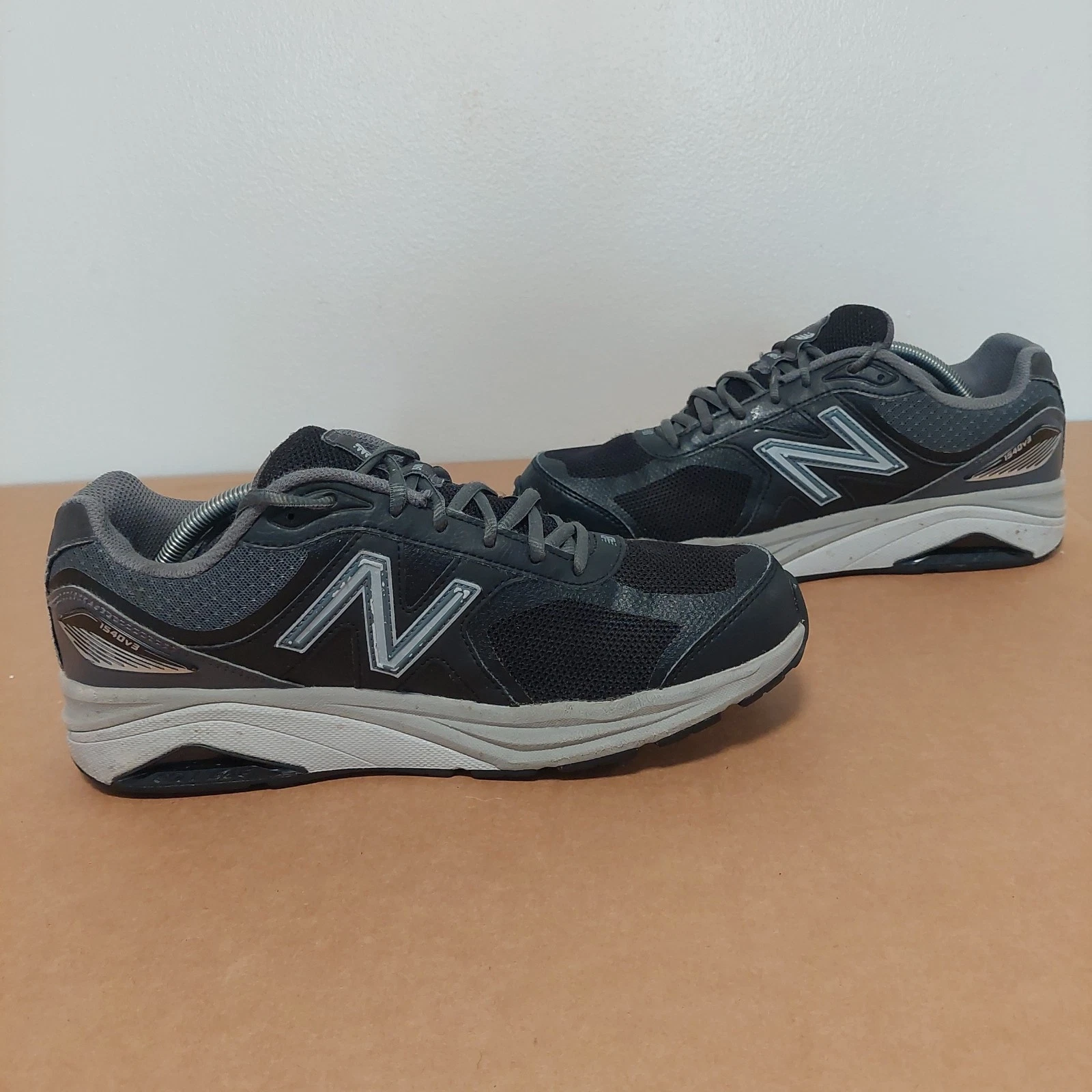 New Balance 1540V3 Running Shoes Black Castlerock M1540BK3 Men's SIZE 11 D