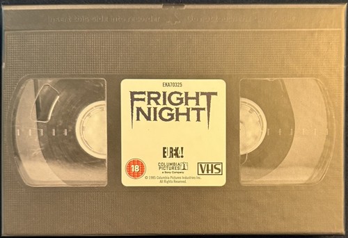 Fright Night (1985) Retro VHS Collector’s Edition Eureka Classics Blu-ray/DVD OO - Picture 5 of 5