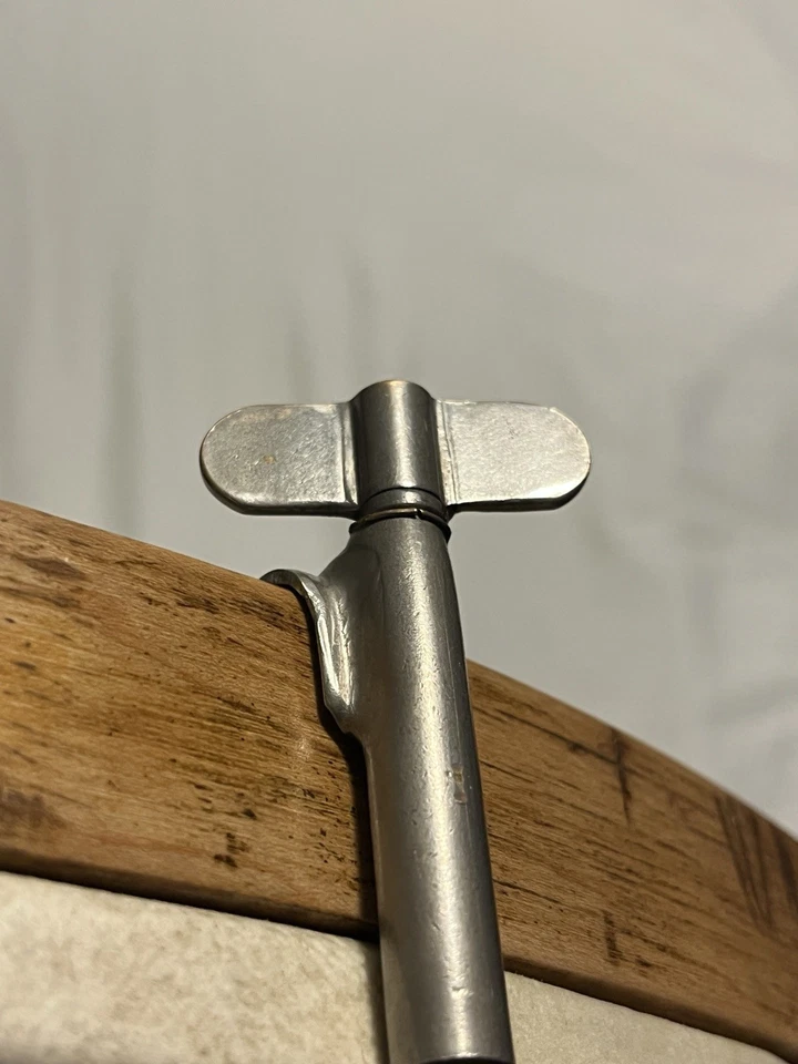 Raro De Colección Años 20 Ludwig 8x24 Modelo Universal Bajo Cabezas de Becerro y Cabra Foto 3 de 4