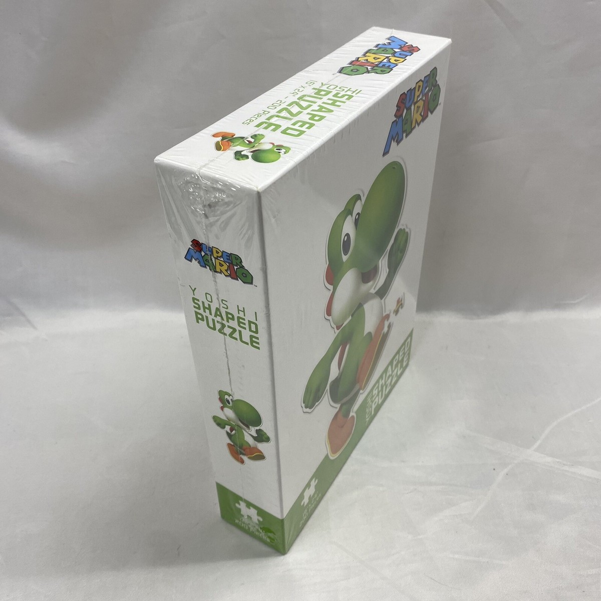 yoshiページ Amazon.com: Yoshi Running Embroidered 3