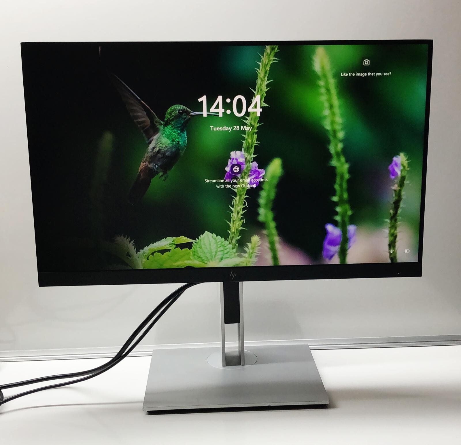 HP E23 G4 ESeries LED monitor 23" 1920 x 1080 FHD with Stand Damaged