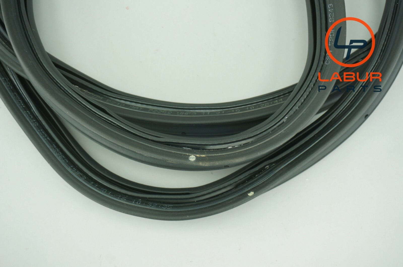 M156 Maserati 14-17 Quattroporte Rubber Gasket Trunk Lid Weather Strip Z1832