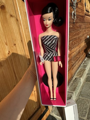 BARBIE 60th sparkle PLATINIUM signature inspiring girls 1959 2018 NRFB #FXD73 - Foto 11 di 24