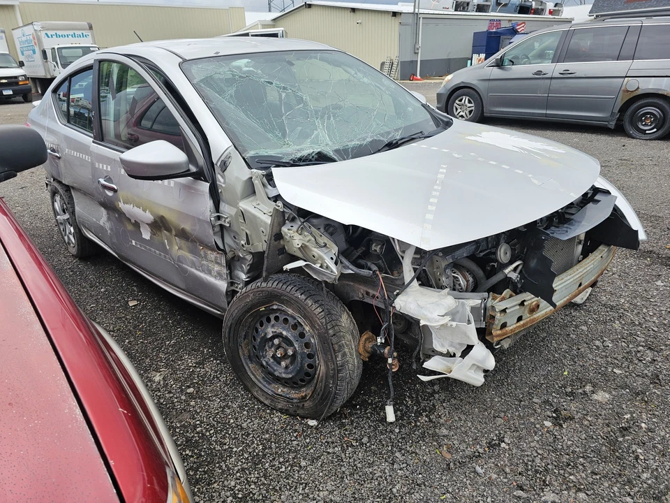 Used Front Right Door Window Regulator Front fits: 2017 Nissan Versa Sdn electri Foto 2 de 4
