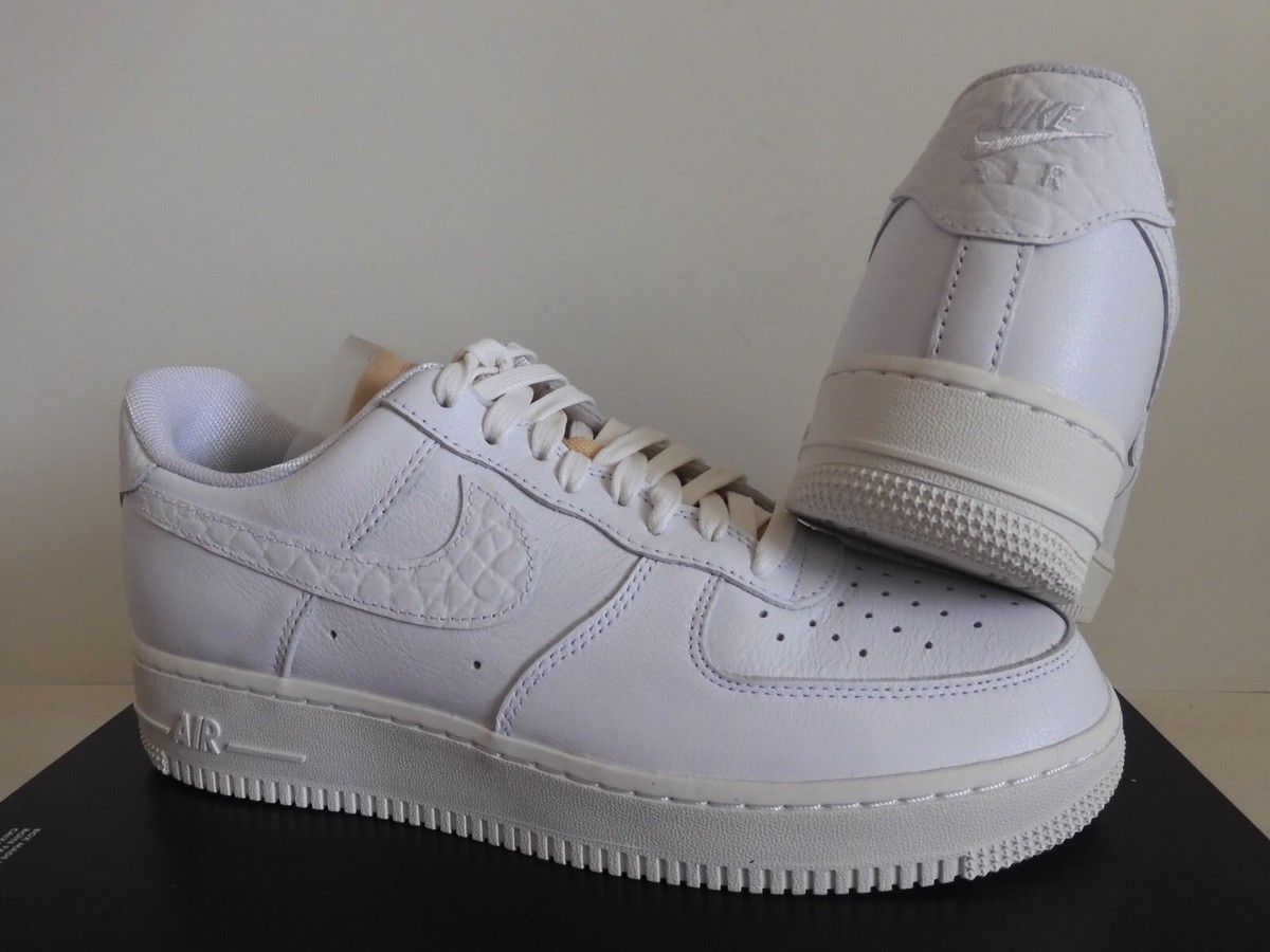 ★NIKE★大人気★W AIR FORCE 1 07 LXX NEXT NATURE★追跡可 ☆NIKE☆大人気☆W AIR FORCE 1 '07☆追跡可 (Nike/スニーカー