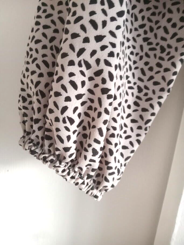 Blue Blush Tie Front Cheetah Print Crop Top Size M Tan and Black - Picture 7 of 11