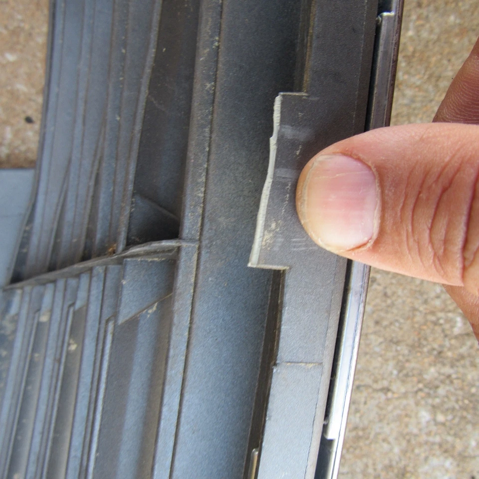 Toyota Sienna FR 2011 12 13 15 2016 2017 parrilla radiador OEM 53101-08070 Foto 4 de 4