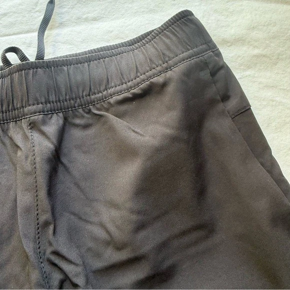 NWOT Old Navy Boys Woven Black Shorts Drawstring size S (6/7) - Image 2 of 4