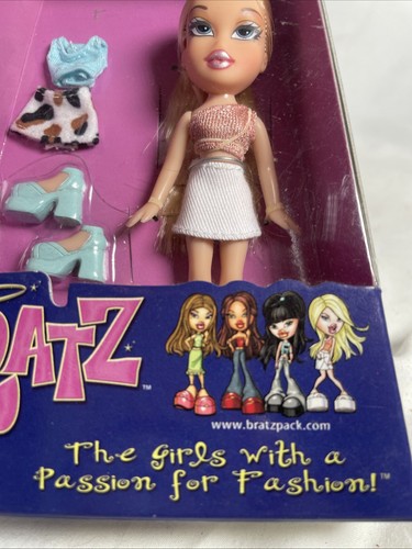 2002 Lil' Bratz Mini Cloe bambola le ragazze con la passione per la moda NUOVA IN SCATOLA - Foto 3 di 11