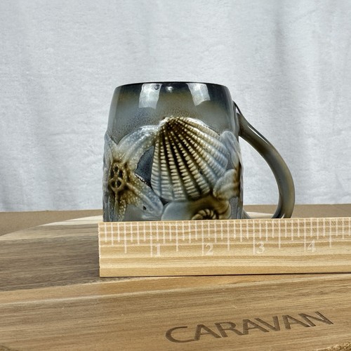 Taza de café vintage de gres años 90 conchas y textura elevada de estrellas de mar - Imagen 10 de 10